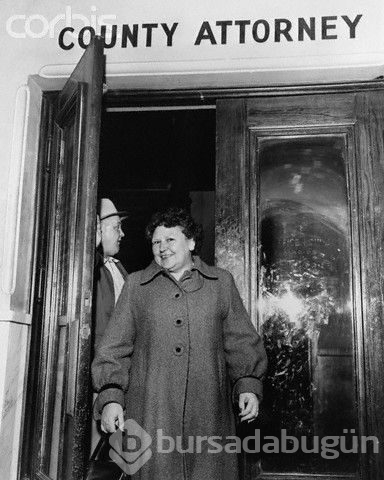 Evlilikten sıkılıp ailesini seri şekilde öldüren katil nine!

