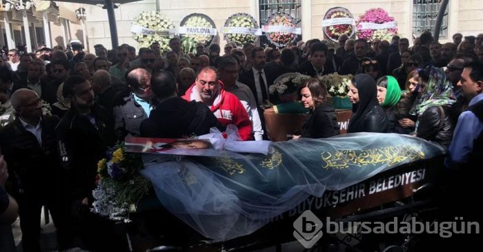 Öykü'nün donörü Nazlı'ya hüzünlü veda