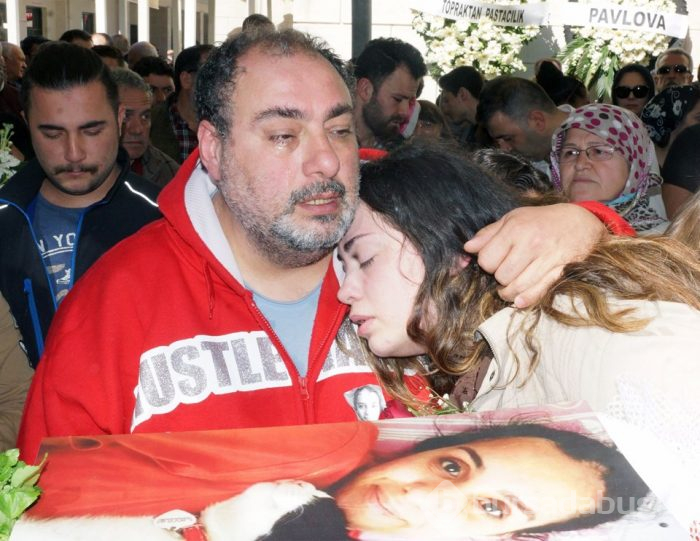 Öykü'nün donörü Nazlı'ya hüzünlü veda