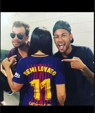 Neymar ile Demi Lovato birlikte mi?