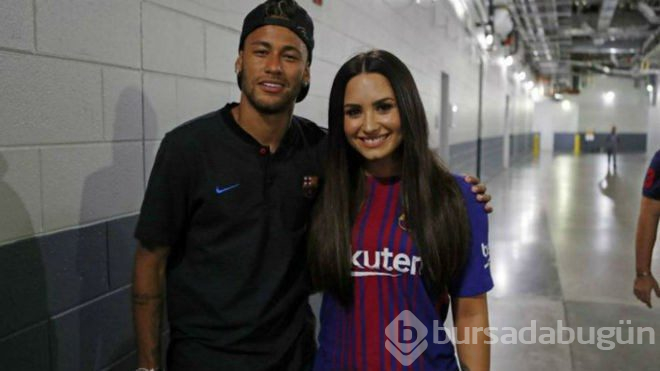 Neymar ile Demi Lovato birlikte mi?