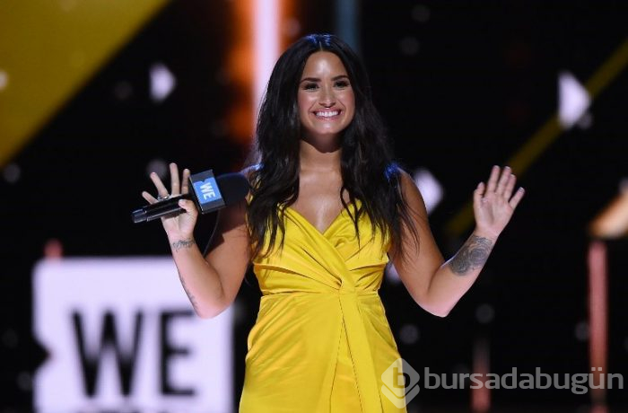Neymar ile Demi Lovato birlikte mi?