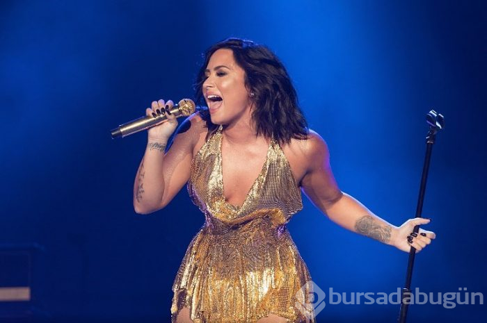 Neymar ile Demi Lovato birlikte mi?