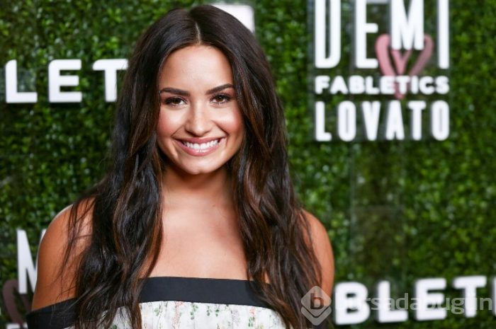 Neymar ile Demi Lovato birlikte mi?