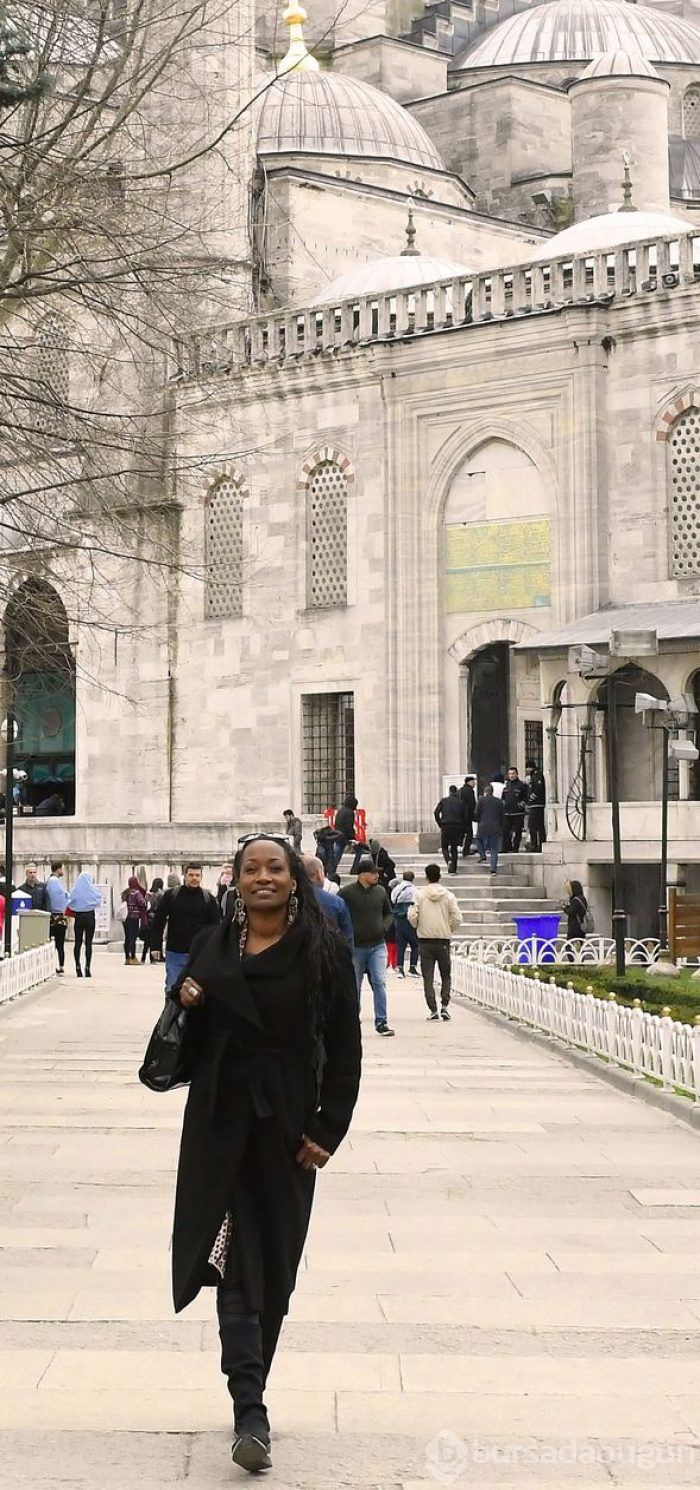 ABD'li sanatçı Della Miles, İstanbul'da Müslüman oldu (İşte ilk sözleri)

