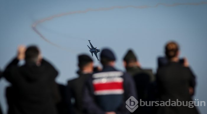 SOLOTÜRK Çanakkale'de nefes kesti
