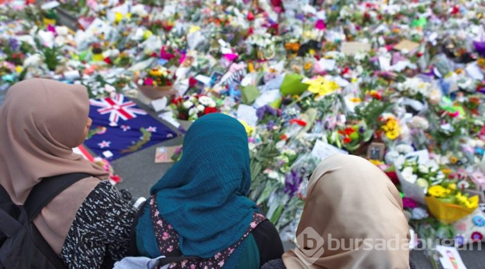 Yeni Zelandalılar terör saldırısının yaralarını sarmaya çalışıyor

