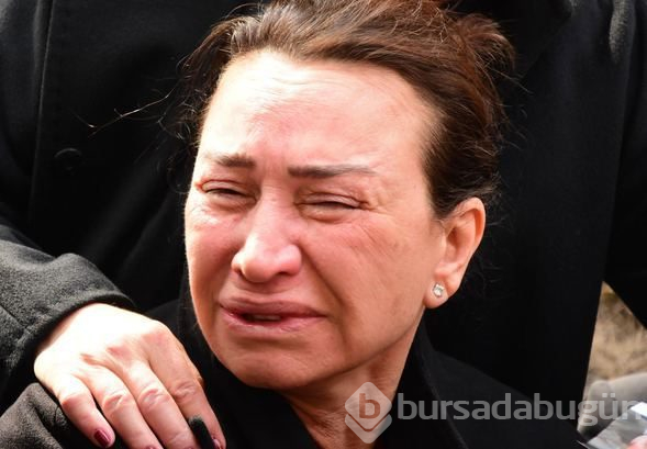 Demet Akbağ taziyede fenalaştı
