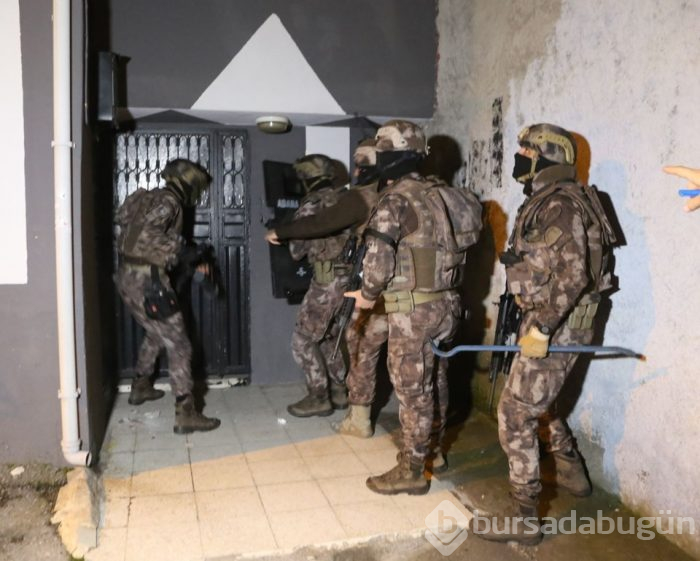 Adana'da terör propagandası operasyonu: 12 gözaltı