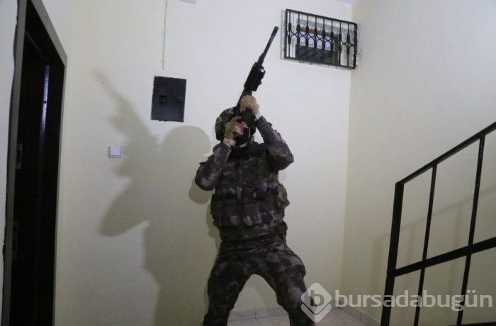 Adana'da terör propagandası operasyonu: 12 gözaltı