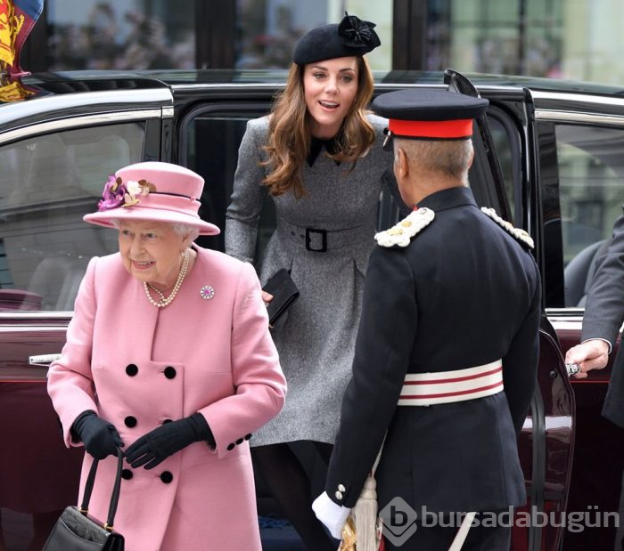 Kate Middleton ve Kraliçe Elizabeth aynı battaniyenin altında