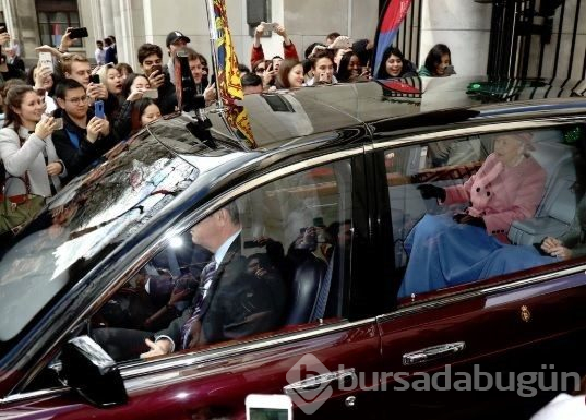Kate Middleton ve Kraliçe Elizabeth aynı battaniyenin altında