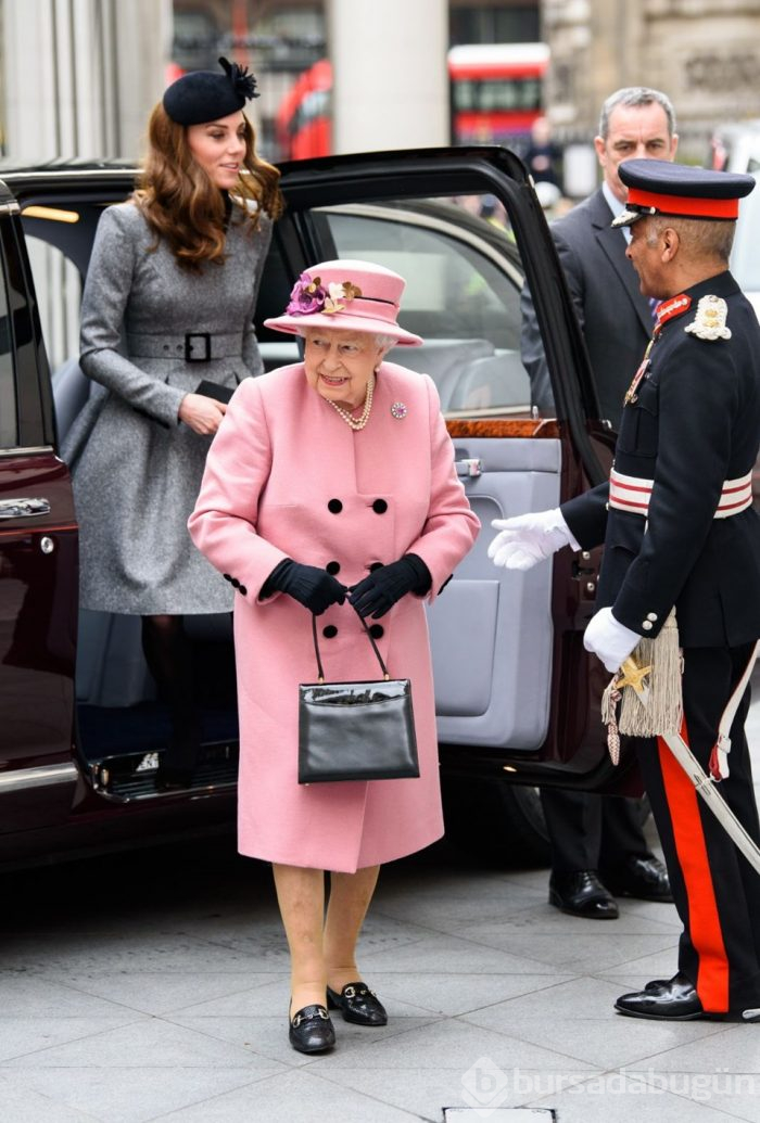 Kate Middleton ve Kraliçe Elizabeth aynı battaniyenin altında