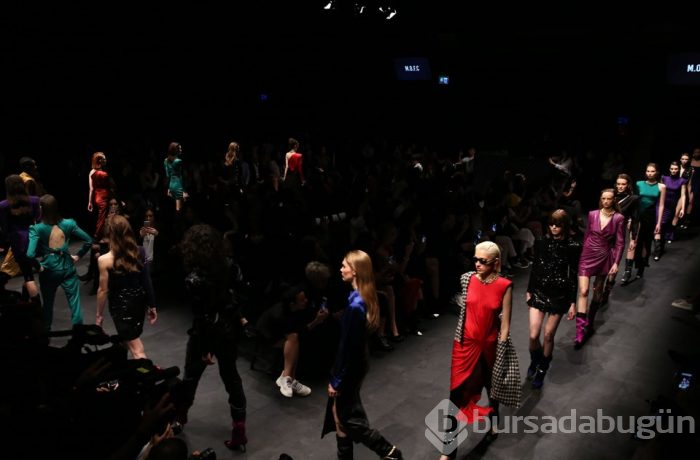 13. Mercedes-Benz Fashion Week İstanbul başladı (Ünlü isimler akın etti)
