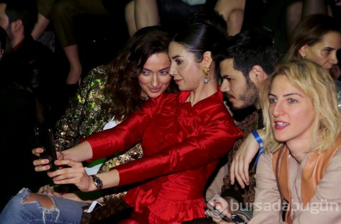 13. Mercedes-Benz Fashion Week İstanbul başladı (Ünlü isimler akın etti)
