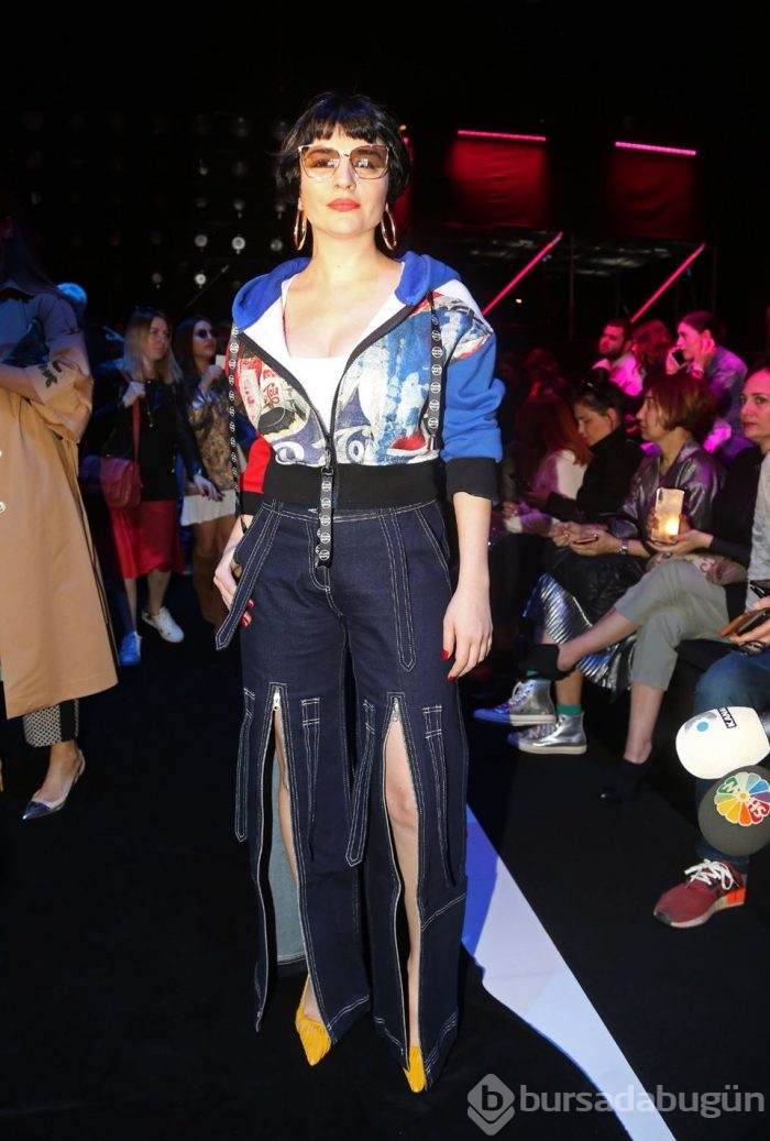 13. Mercedes-Benz Fashion Week İstanbul başladı (Ünlü isimler akın etti)
