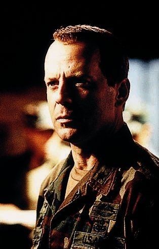 64. yaşına özel unutulmaz Bruce Willis filmleri