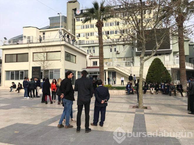 Evleri yerle bir etti! işte 5,5 şiddetindeki depremden sonra ilk görüntüler
