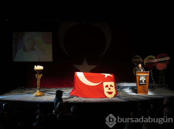 Usta oyuncu Ümit Yesin son yolculuğuna uğurlandı