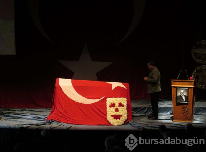 Usta oyuncu Ümit Yesin son yolculuğuna uğurlandı