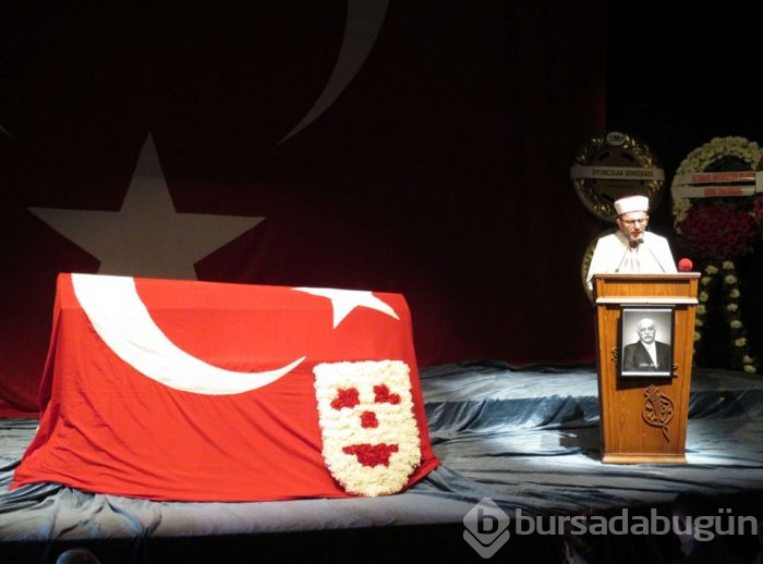 Usta oyuncu Ümit Yesin son yolculuğuna uğurlandı