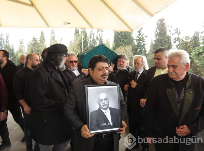 Usta oyuncu Ümit Yesin son yolculuğuna uğurlandı