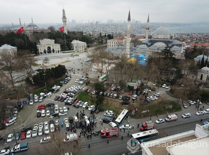 İstanbul Beyazıt'ta halk otobüsü yayalara çarptı