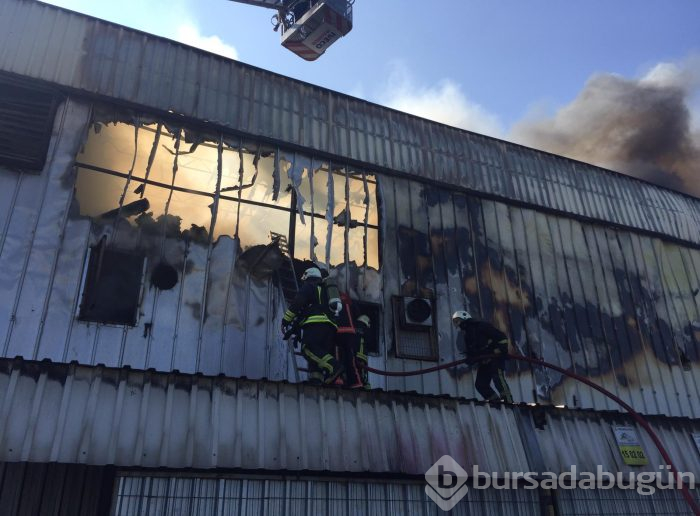 Bursa'da tekstil fabrikasında korkutan yangın	