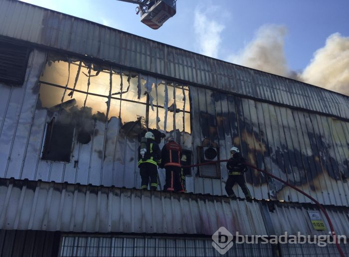 Bursa'da tekstil fabrikasında korkutan yangın	