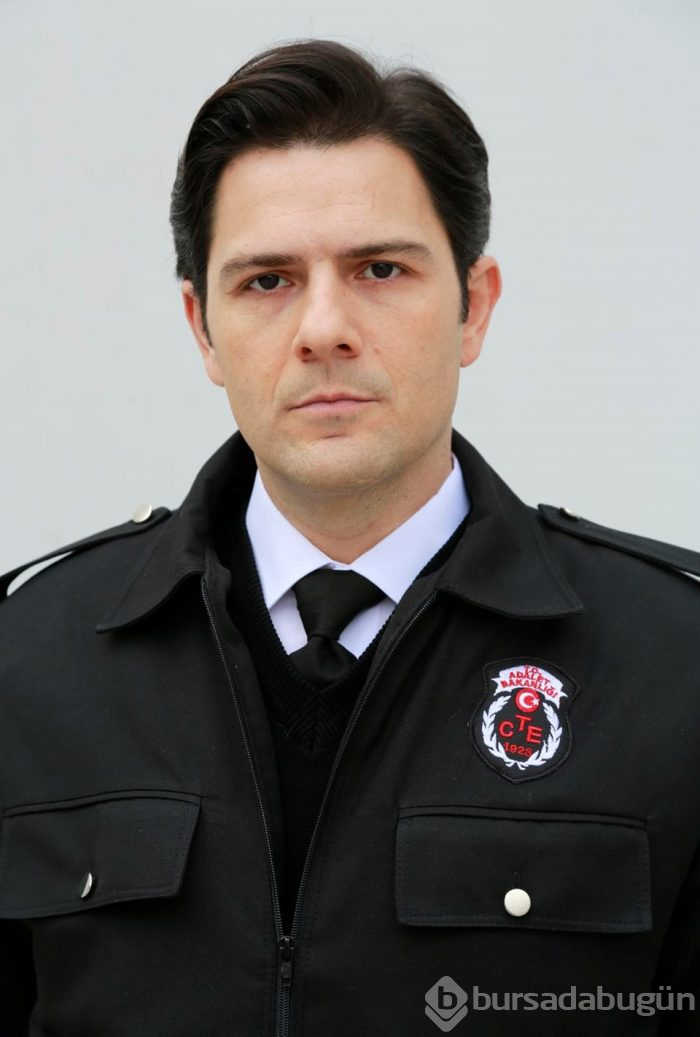 Ertan Saban Avlu'da (Avlu oyuncu kadrosu ve detaylar)