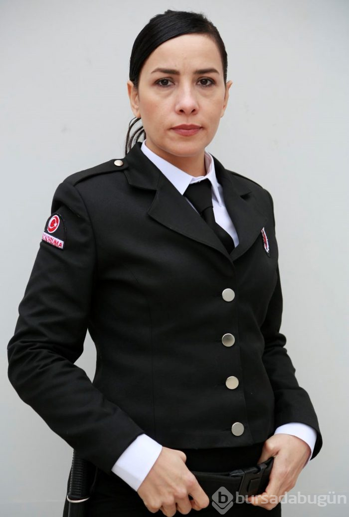 Ertan Saban Avlu'da (Avlu oyuncu kadrosu ve detaylar)