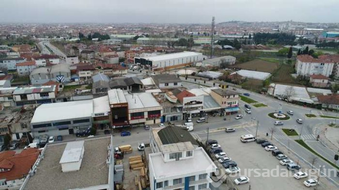 Milyonluk tekneyi iş yerinin çatısında yapıyor
