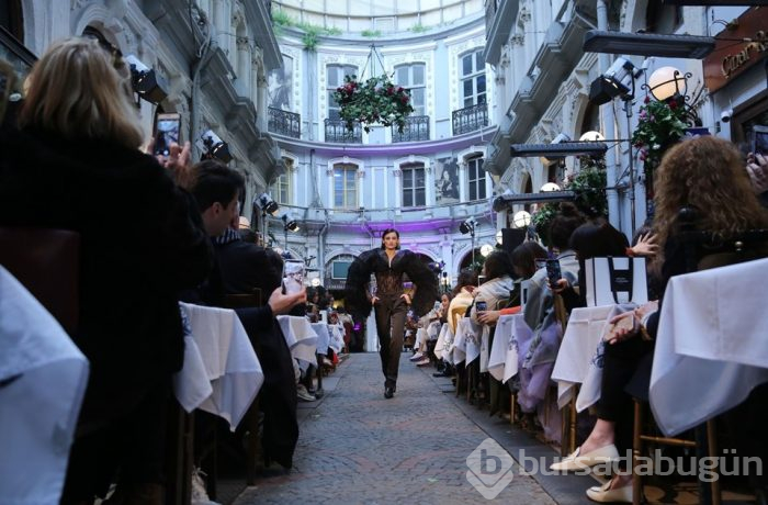 Moda Çiçek Pasajı'nda