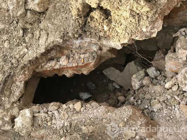 Kepçe ile tarla düzeltirken tarihi yapı buldu
