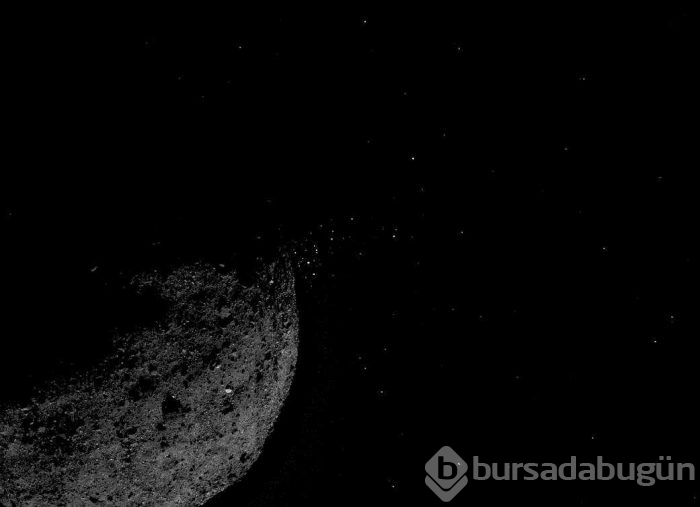 NASA'nın OSIRIS-REx uzay aracı Bennu isimli asteroidden yeni görüntüler gönderdi. Yeni görüntüler asteroidin uzaya parçacıklar saçtığını gösteriyor.
