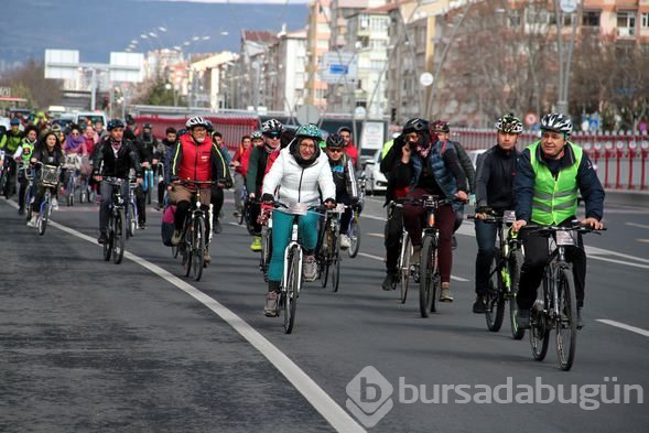 Sokak hayvanları için pedal çevirdiler
