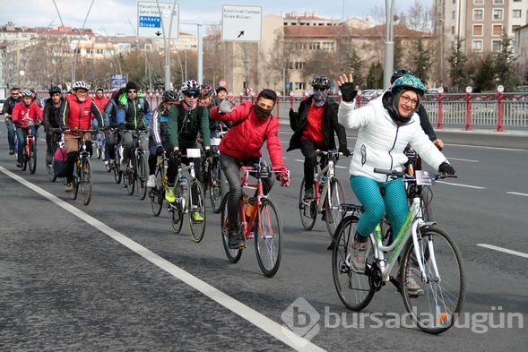 Sokak hayvanları için pedal çevirdiler
