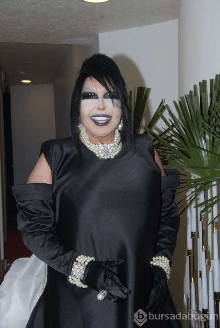 Bülent Ersoy'a 20 bin liralık kuyruk
