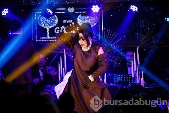 Bülent Ersoy'a 20 bin liralık kuyruk
