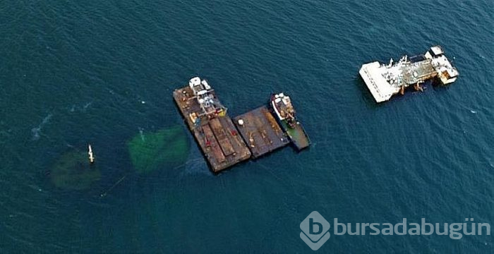 Zeytinburnu sahilindeki batık gemi için dev vinç kuruldu
