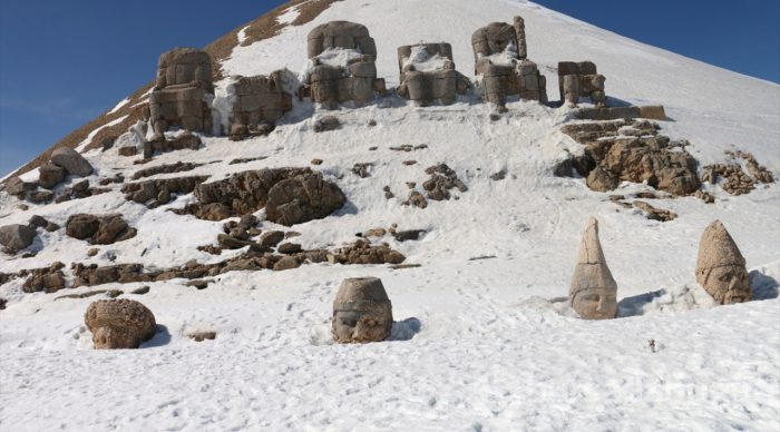 "Dünya mirası" Nemrut sezonu açtı
