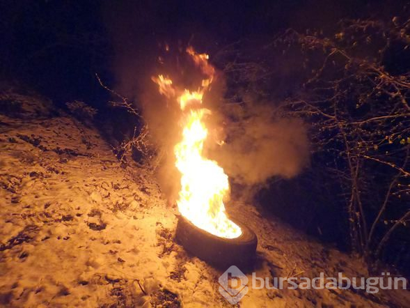 Don riskine karşı fındıklarını bahçelerde ateş yakarak koruyorlar
