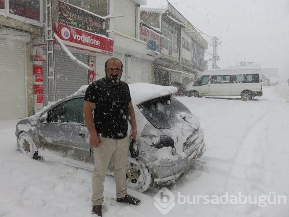 Mart kapıdan baktırdı!
