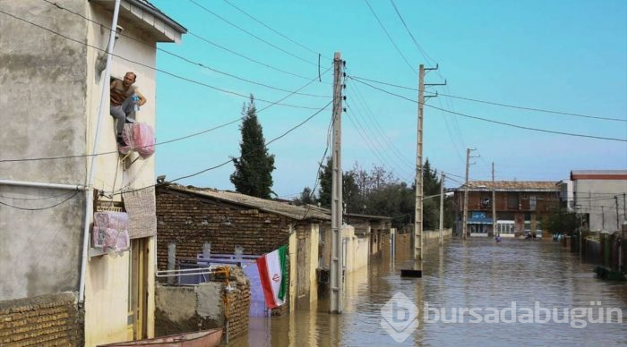 İran'da aşırı yağışın neden olduğu sel 11 can aldı
