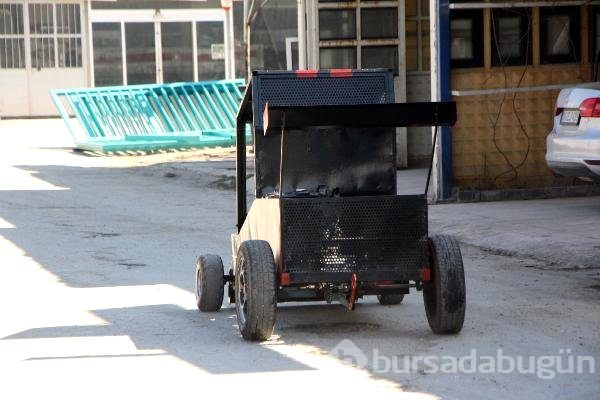Hurda Malzemelerden 2 Bin 500 Liraya Otomobil Yaptı