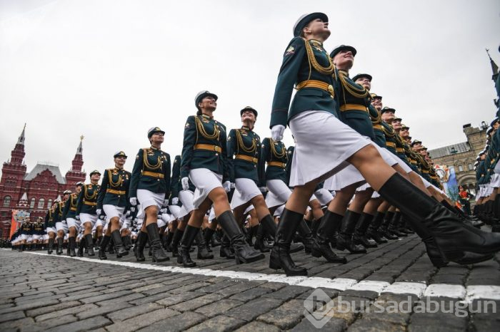 Zor görevlerini layıkıyla yerine getiren Rus kadın askerler
