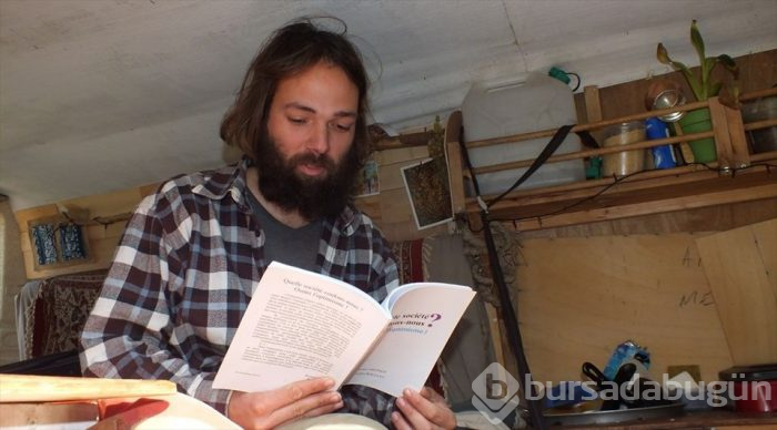 Permakültür çiftliği için karavanla 8 ülkeyi aştılar