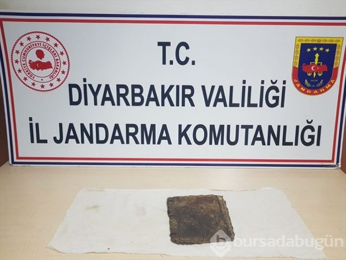 Diyarbakır'da 800 yıllık İbranice kitap ele geçirildi

