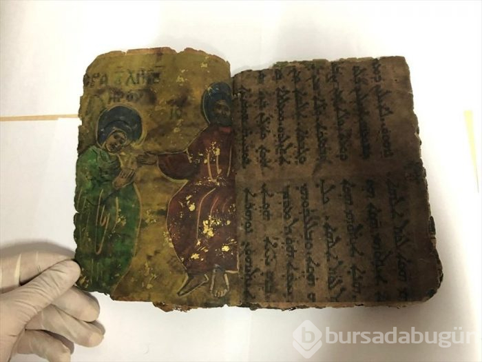 Diyarbakır'da 800 yıllık İbranice kitap ele geçirildi

