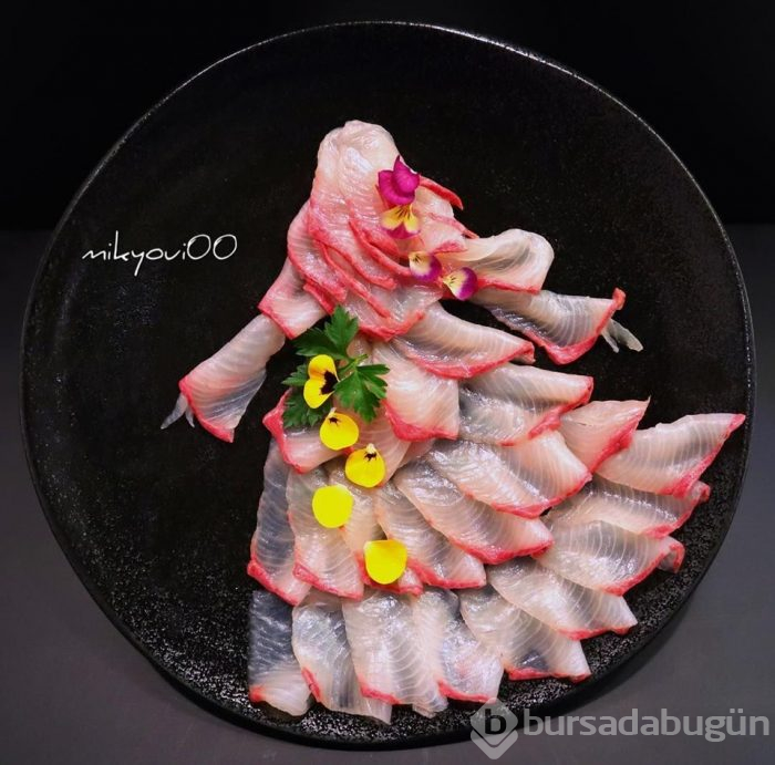 Sanat eserine dönüştürülen yemek tabakları